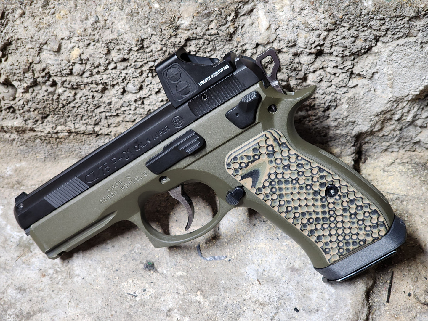 The NULL: CZ 75 compact/P01/PCR Magazine Adapter