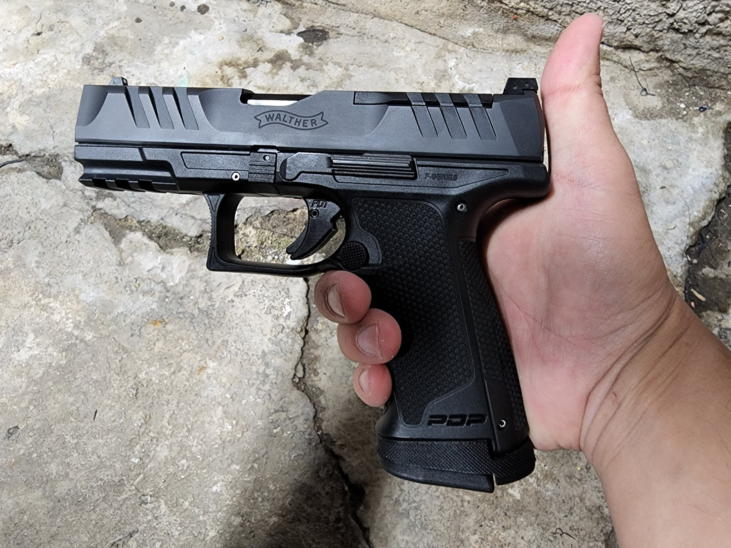 The NULL: Walther PDP-F 18 Round Magazine Adapter Sleeve