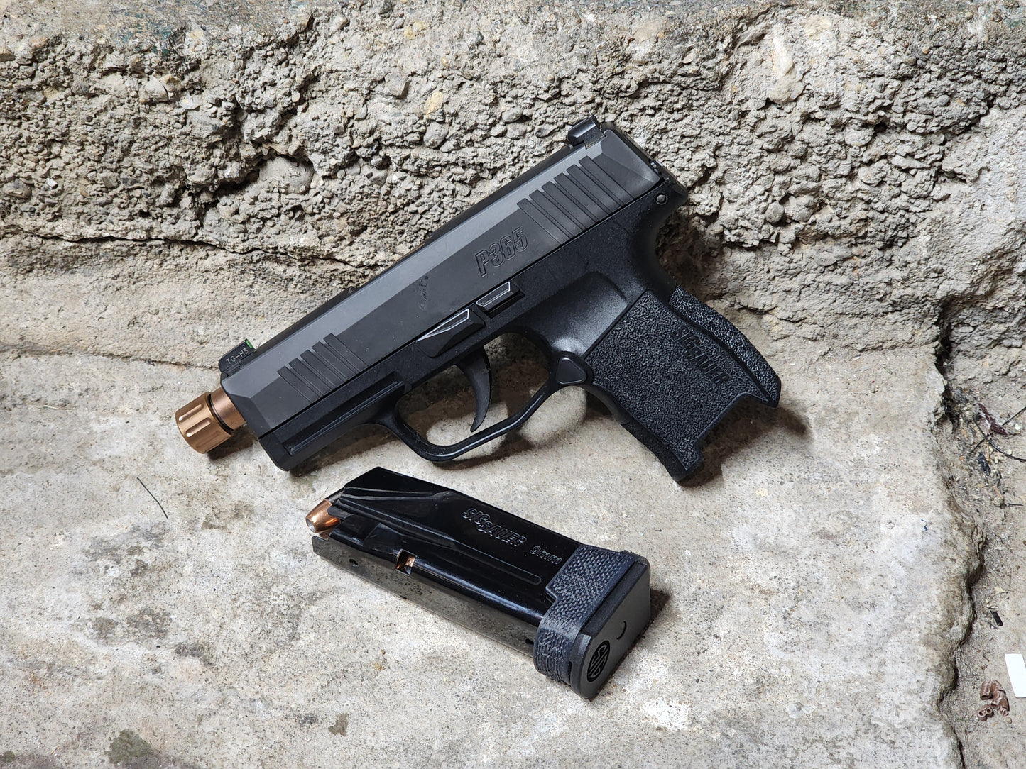 P365 with the NULL adapter and 12 round magazines is the perfect pair to handle your EDC needs. 