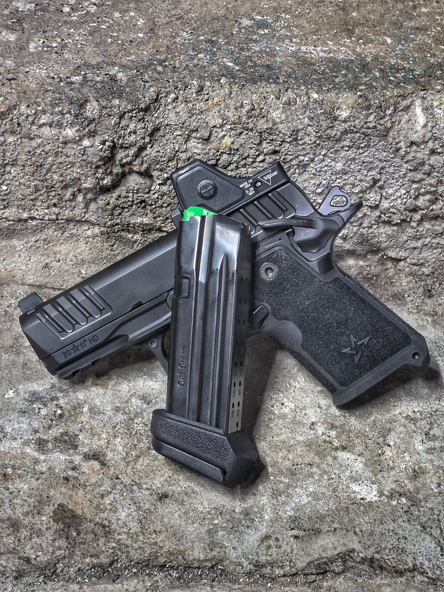 When Mec Gar released their new metal body Glock pattern magazines, it was only natural that a great firearm would use it.  The Staccato HD 3.6 let's you take advantage of the reliability of Glock magazines with the awesome shootability of a 2011. 